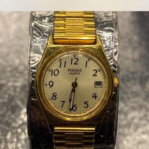 Pulsar Gold-Tone Quartz Watch with Date Display